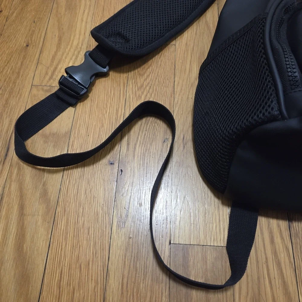 Duchamp Unisex Crossbody Sling Rubberized Casual Lightweight Travel Bag Black S